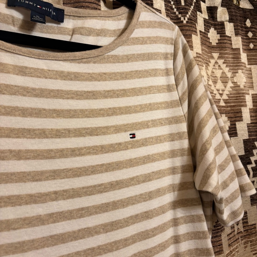 Women’s Tommy Hilfiger Shirt Size XL - Picture 2 of 6